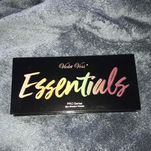 VIOLET VOSS COSMETICS EYESHADOW PALETTE
